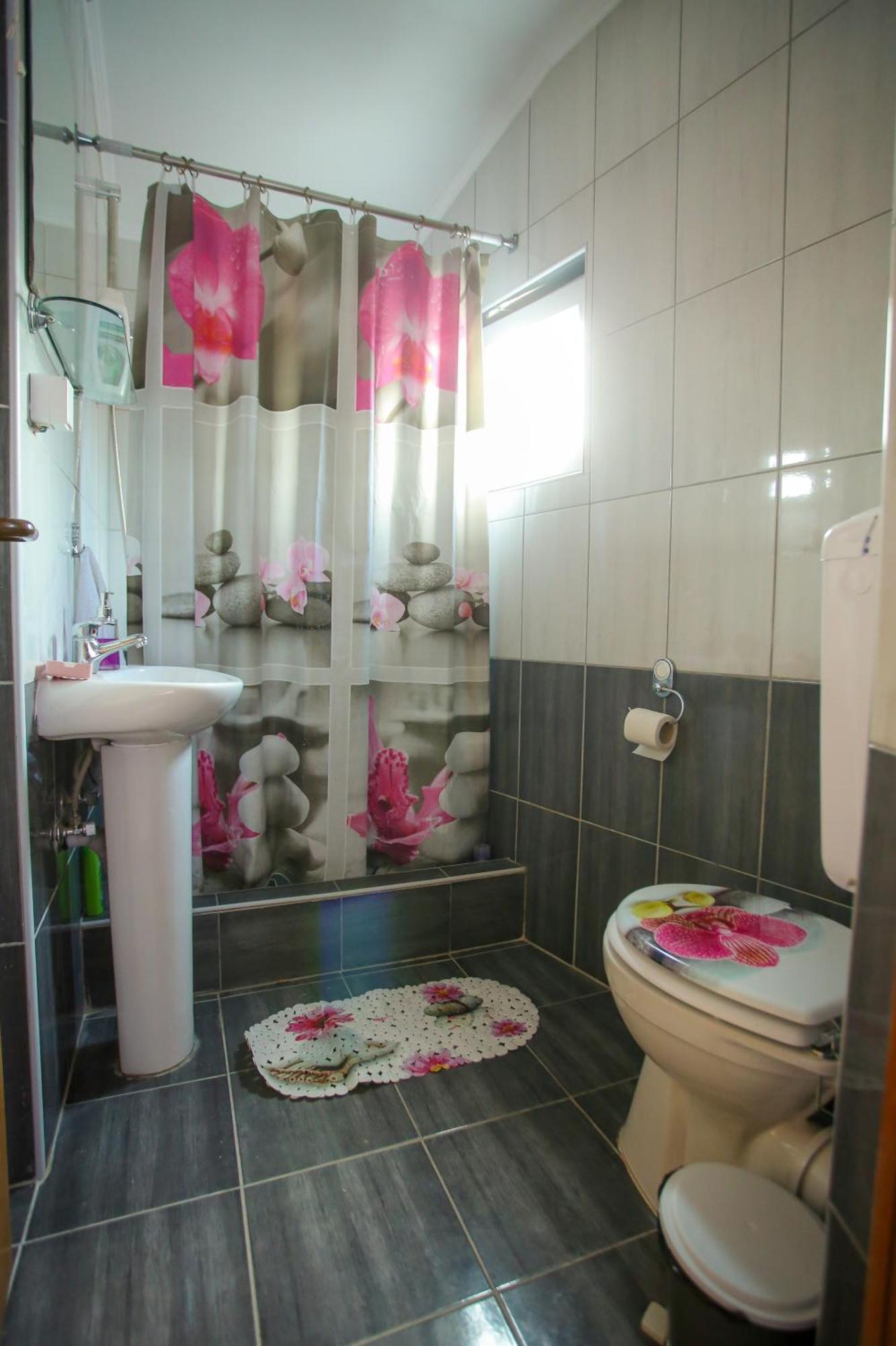 מוסטר Guesthouse Adi מראה חיצוני תמונה