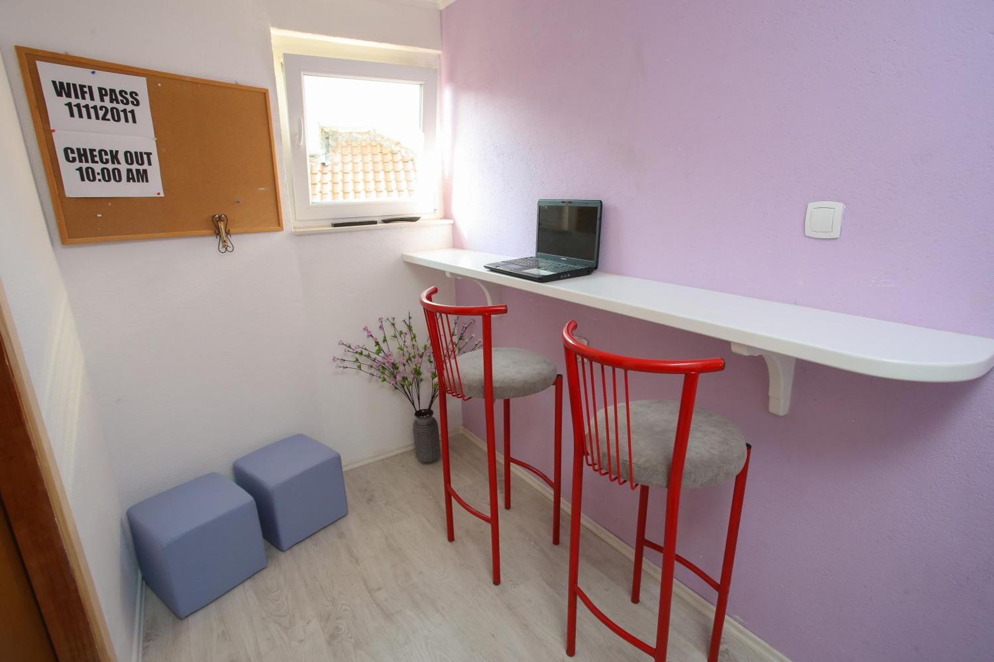 מוסטר Guesthouse Adi מראה חיצוני תמונה