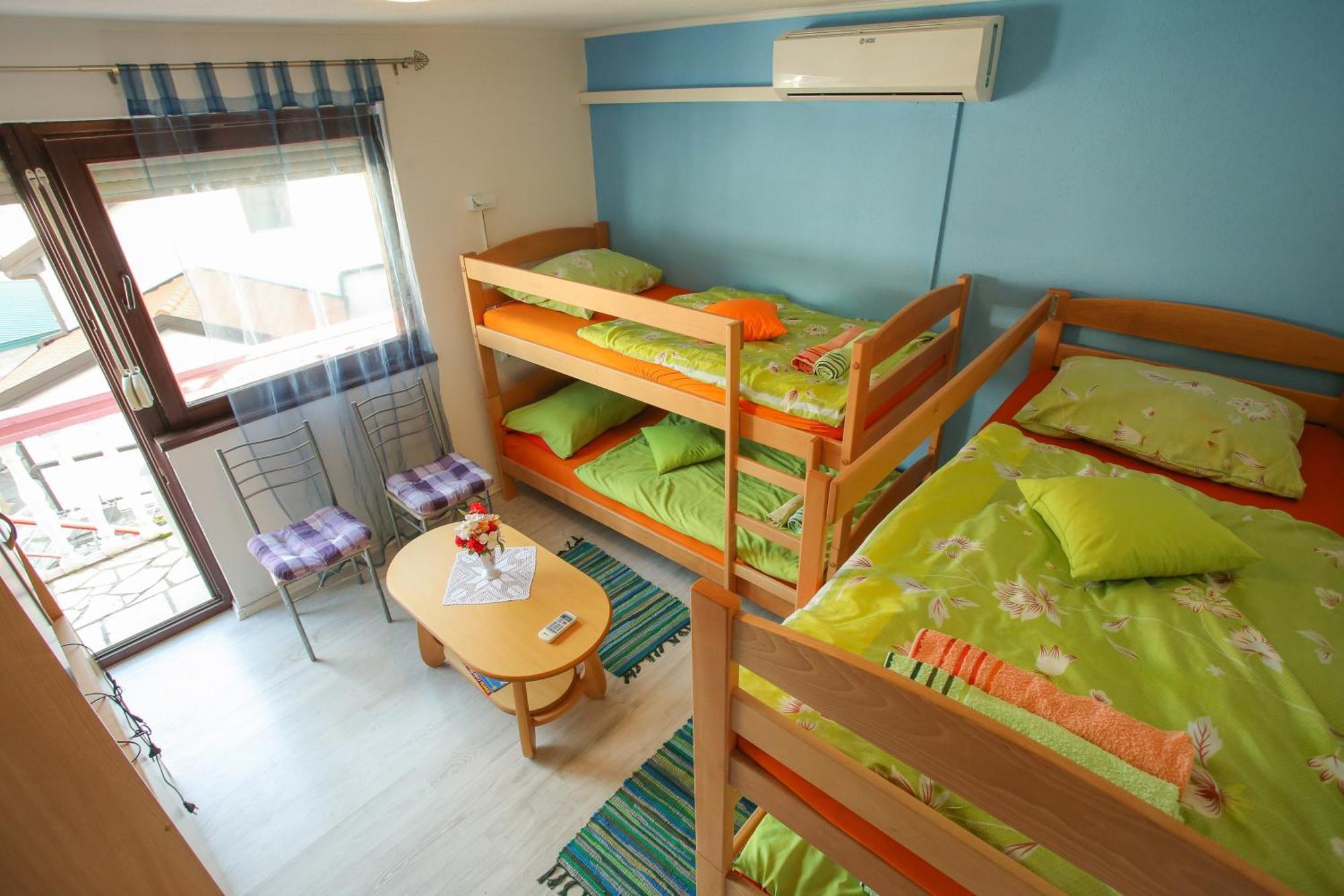 מוסטר Guesthouse Adi מראה חיצוני תמונה