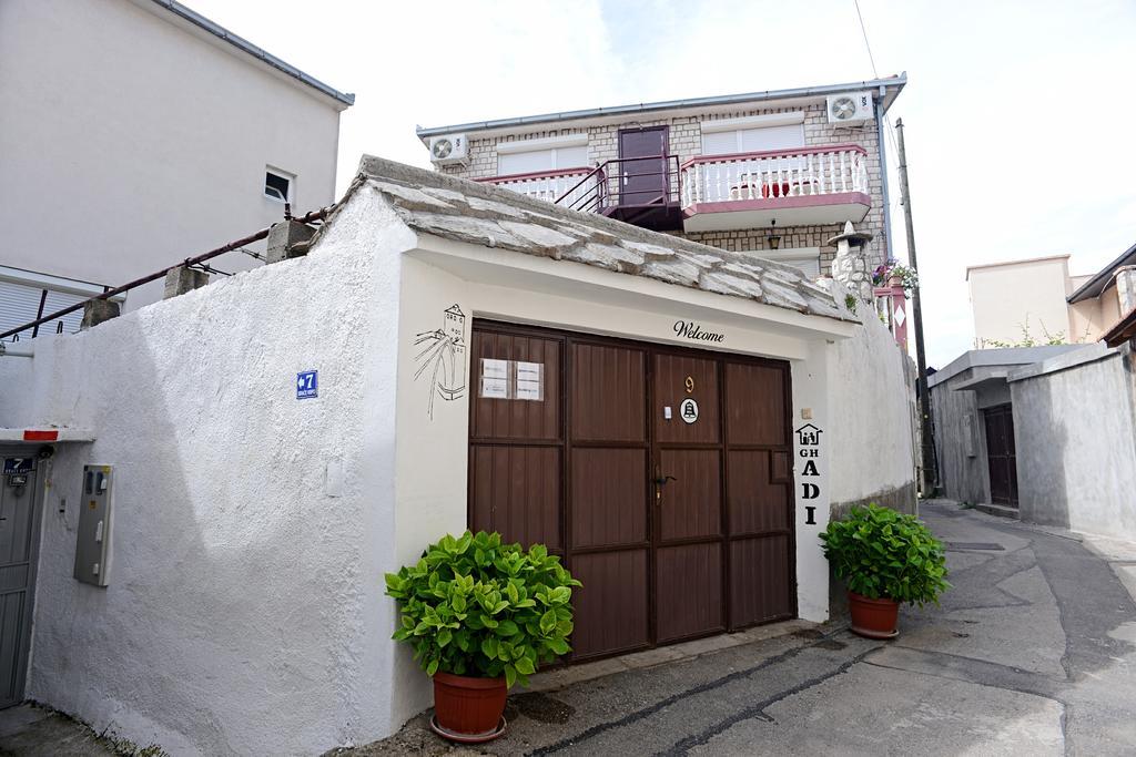 מוסטר Guesthouse Adi מראה חיצוני תמונה