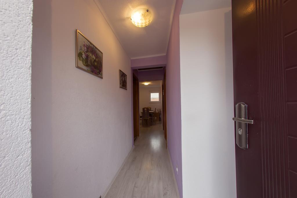 מוסטר Guesthouse Adi מראה חיצוני תמונה