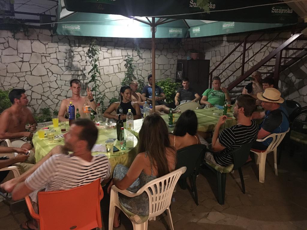 מוסטר Guesthouse Adi מראה חיצוני תמונה