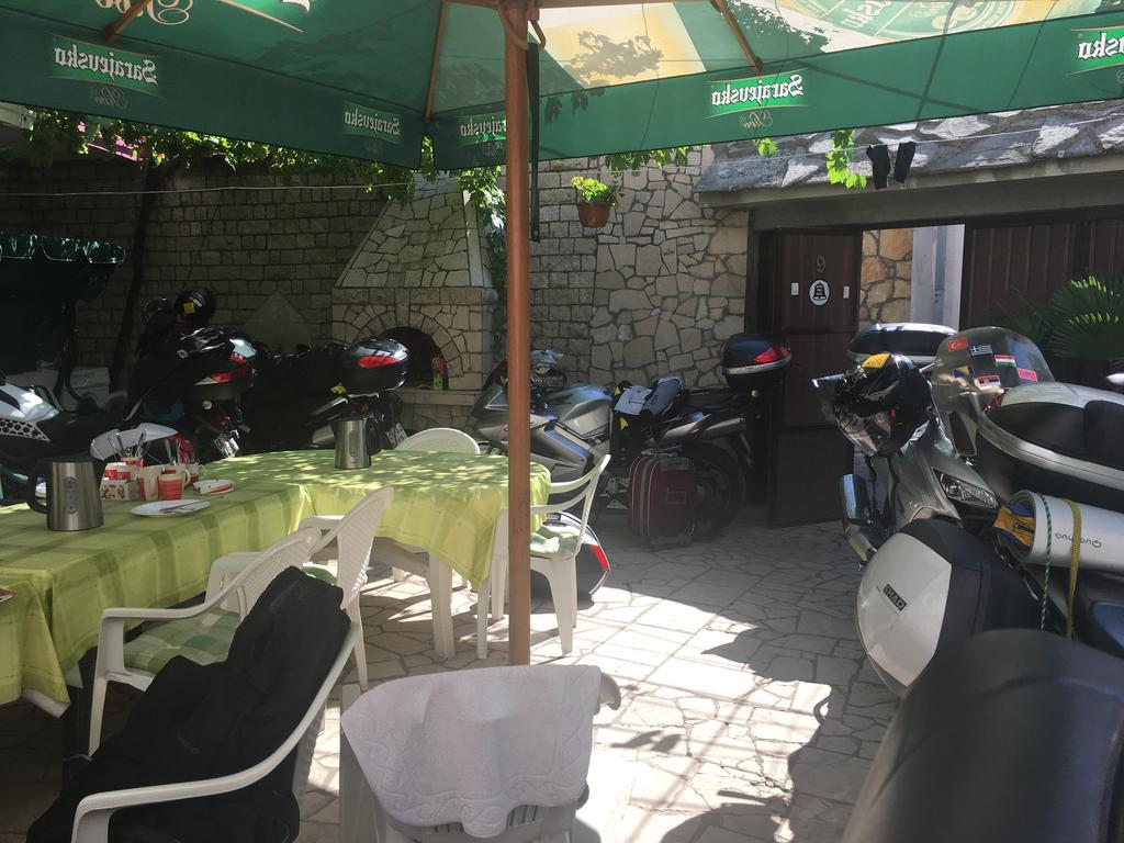 מוסטר Guesthouse Adi מראה חיצוני תמונה