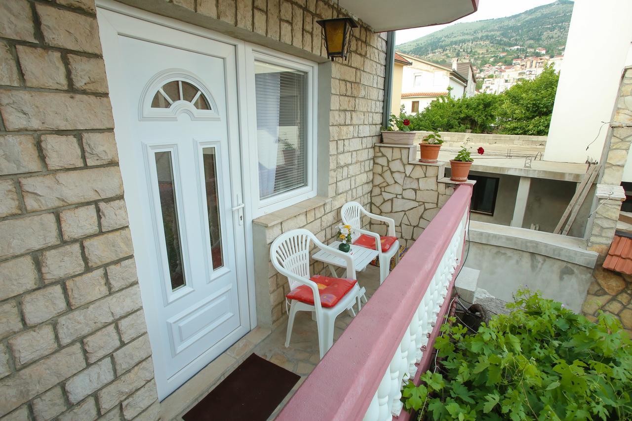 מוסטר Guesthouse Adi מראה חיצוני תמונה